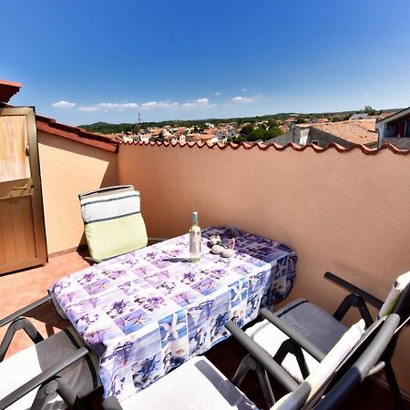 Apartmani Kovac Funtana Exterior foto