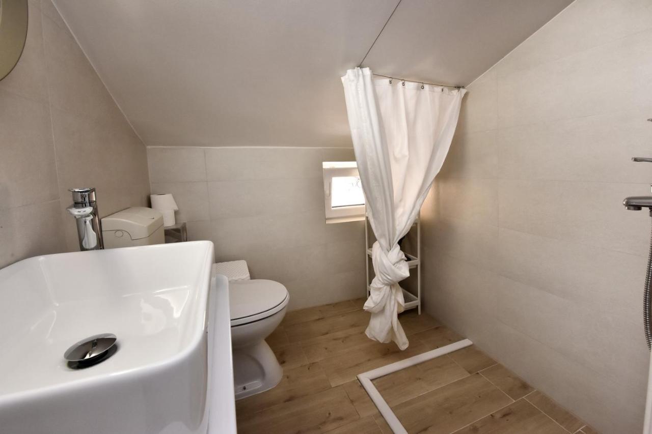 Apartmani Kovac Funtana Exterior foto