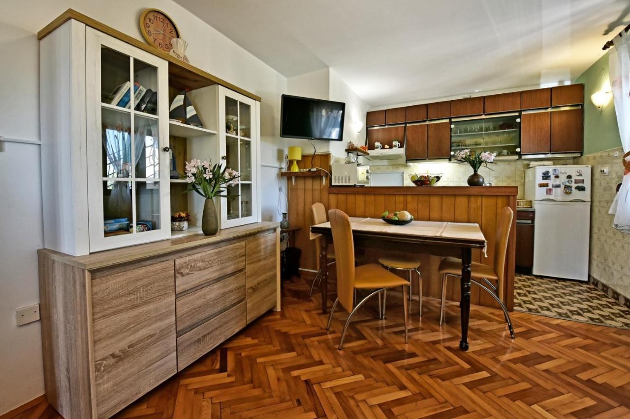 Apartmani Kovac Funtana Exterior foto