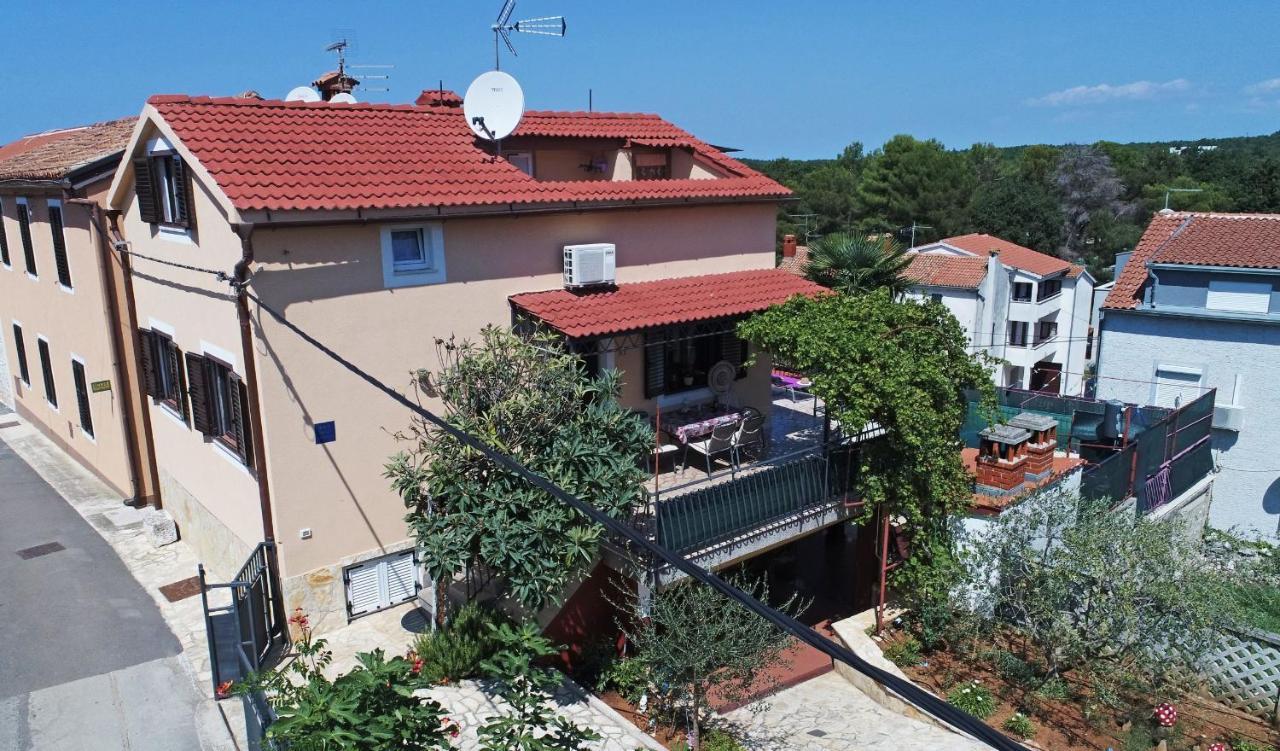 Apartmani Kovac Funtana Exterior foto