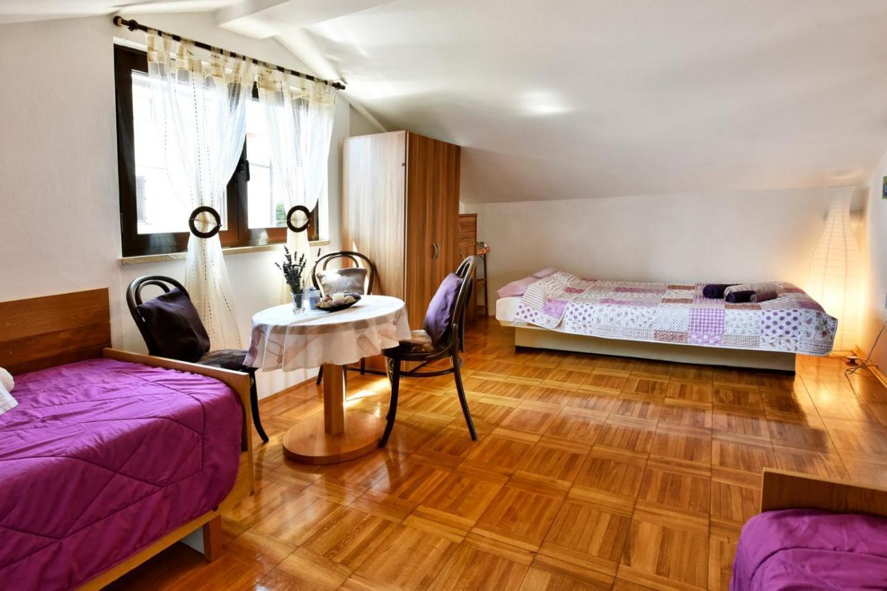 Apartmani Kovac Funtana Exterior foto