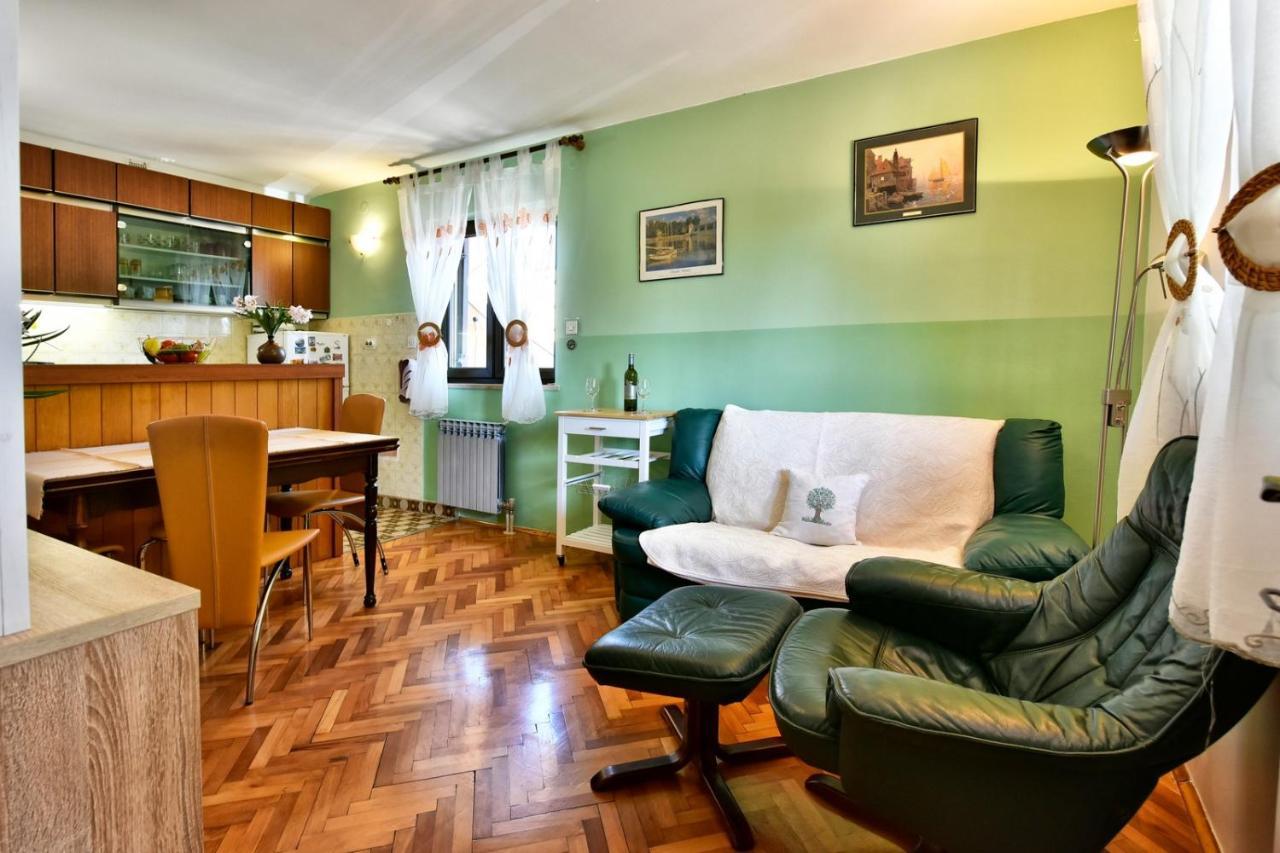 Apartmani Kovac Funtana Exterior foto