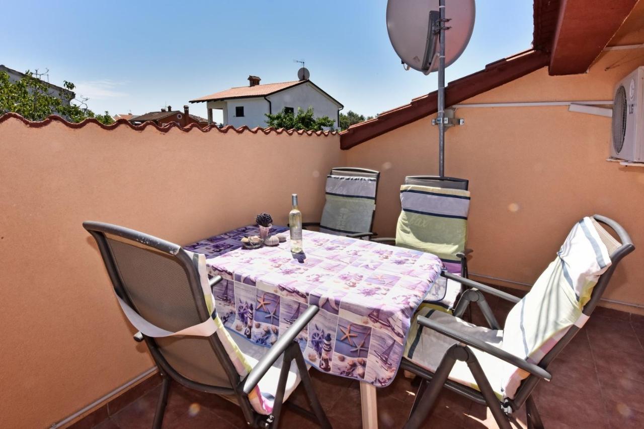 Apartmani Kovac Funtana Exterior foto